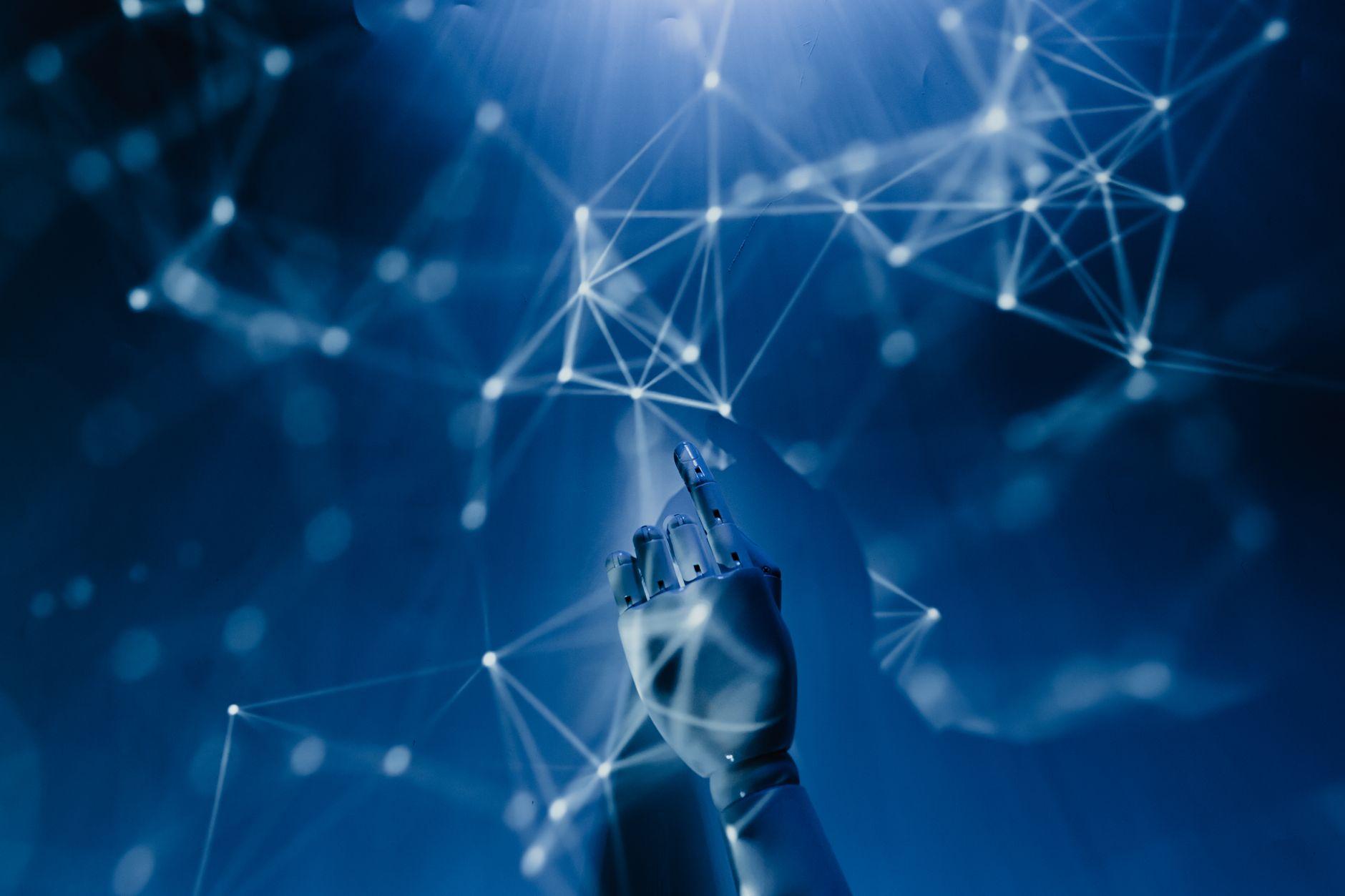 RingCentral 的 AI 原生转型：从全员挑战赛到运营中枢，一家企业如何重塑工作流