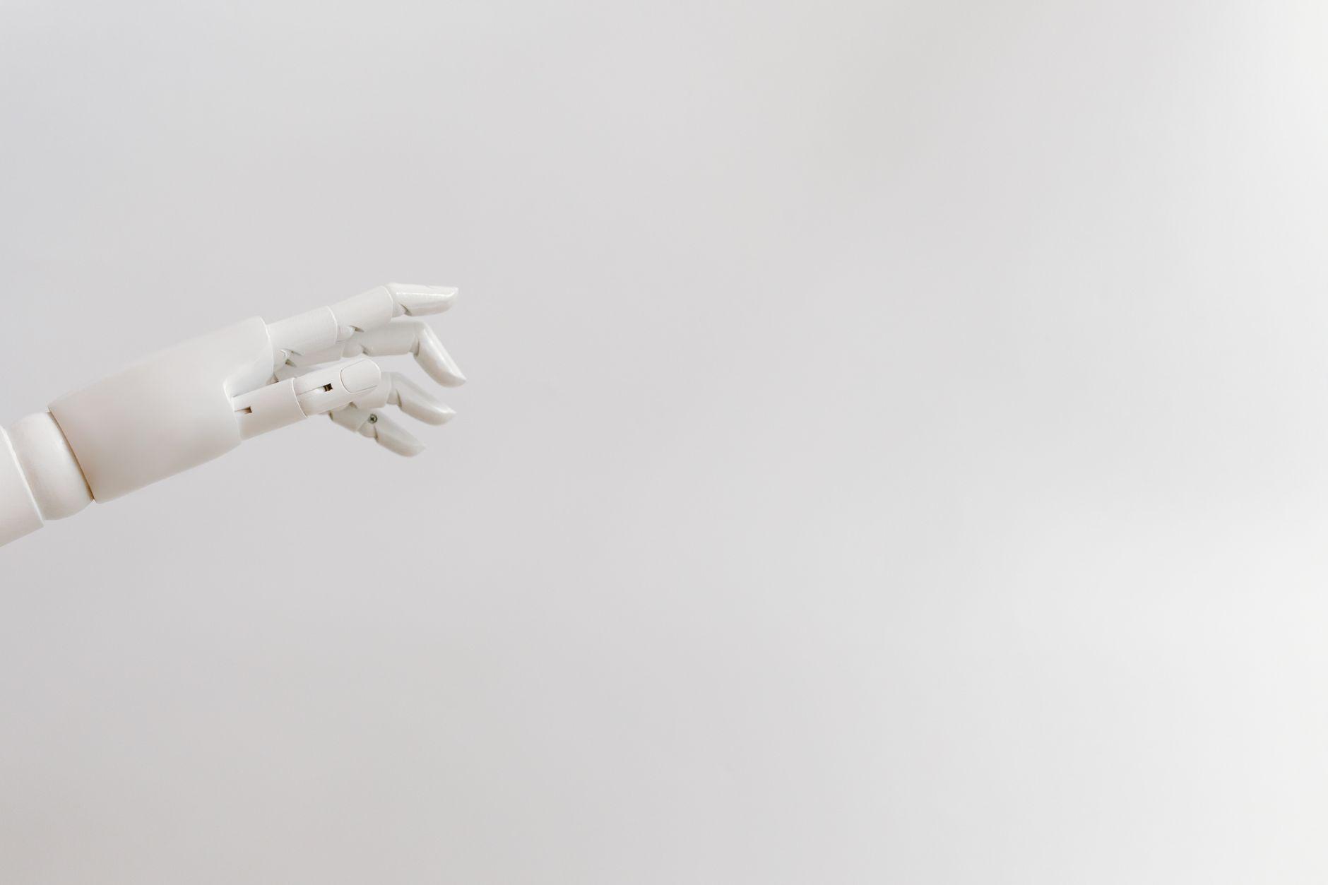 我让 AI 主编接管了我的信息流：161 个信源如何变成一份私人「赛博报纸」