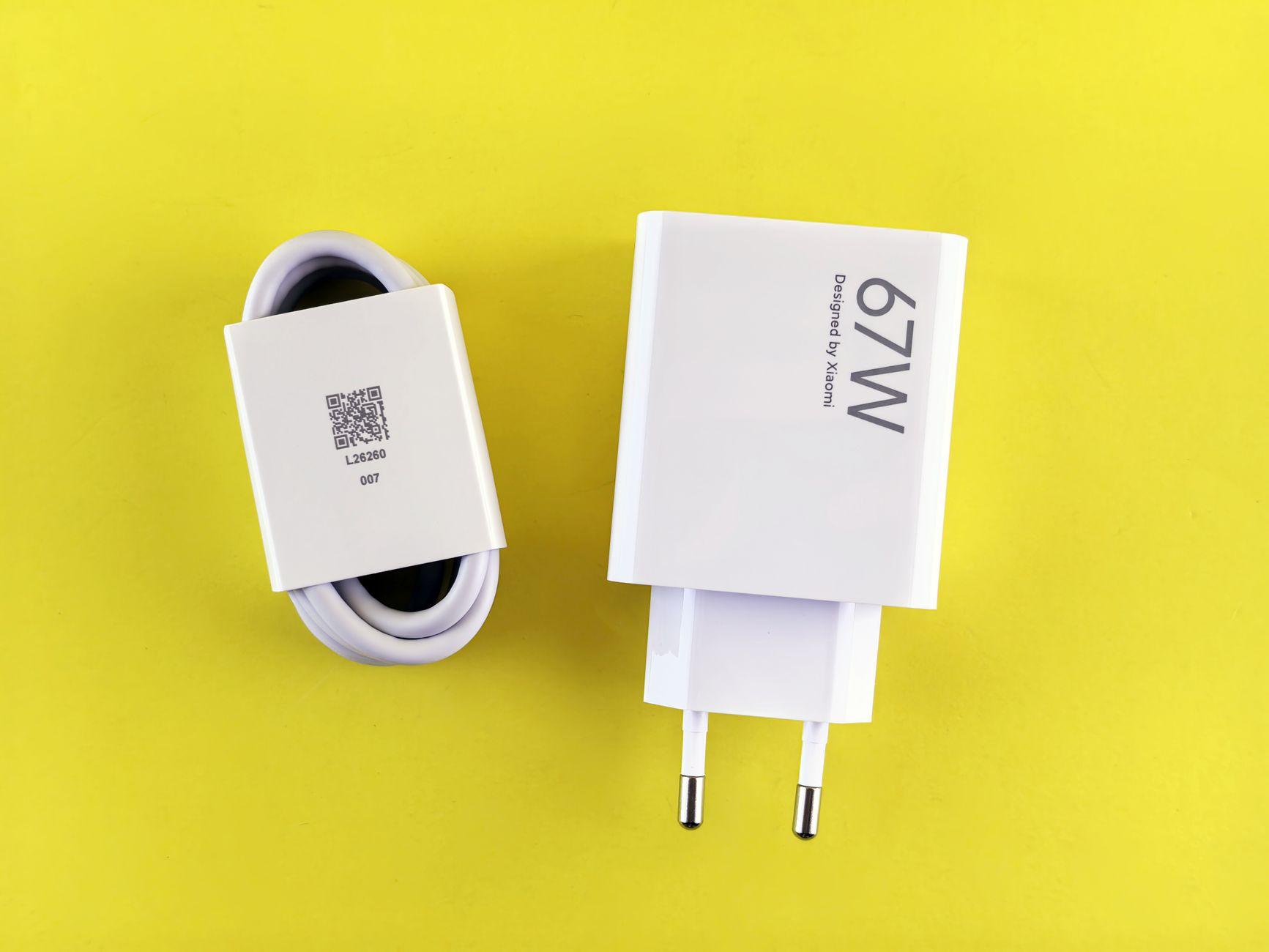 60W 快充塞进 33.8cm³：AVS 动态电源正在改写便携充电的物理边界