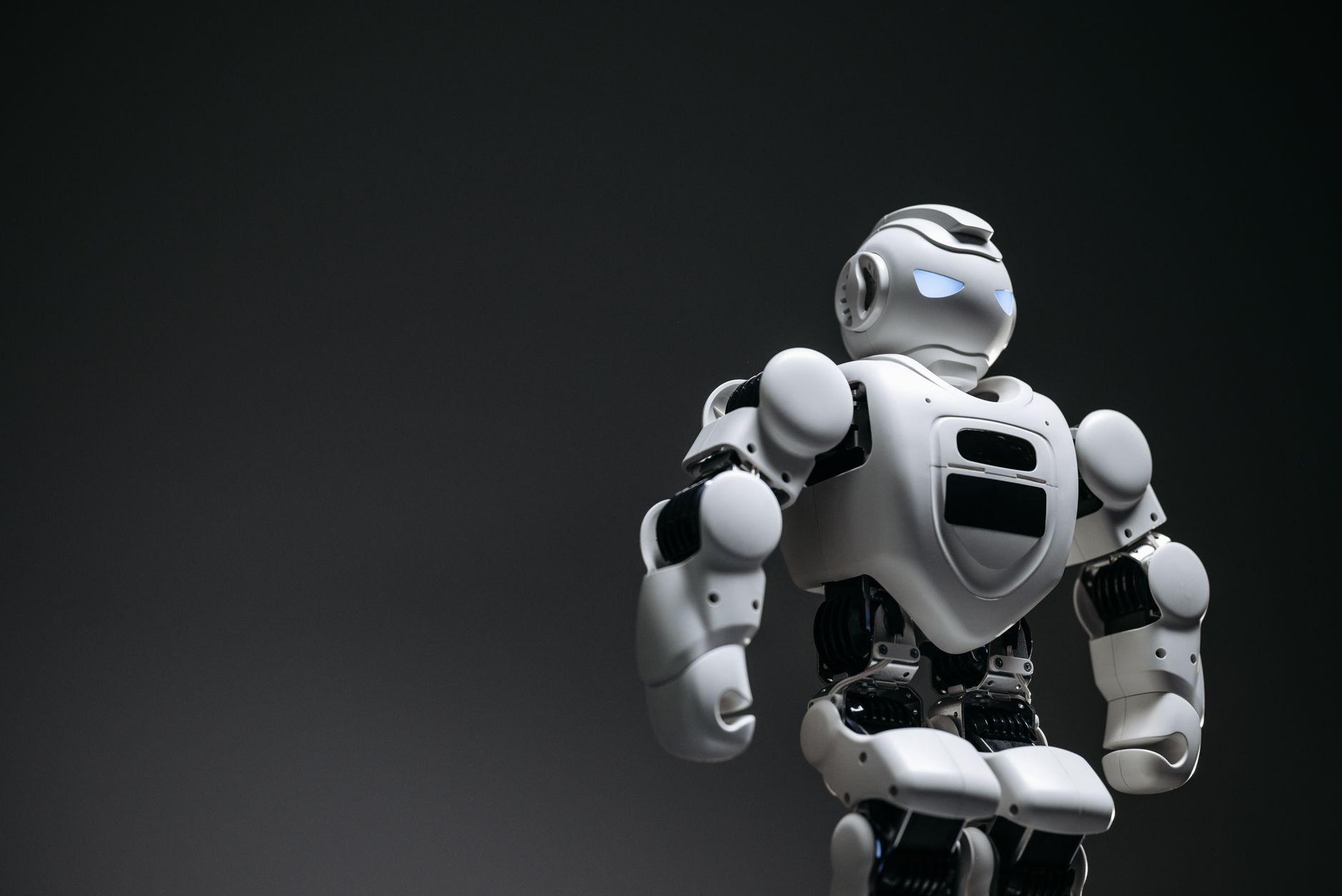 五角大楼部署定制版ChatGPT与Grok:军事AI应用的新纪元